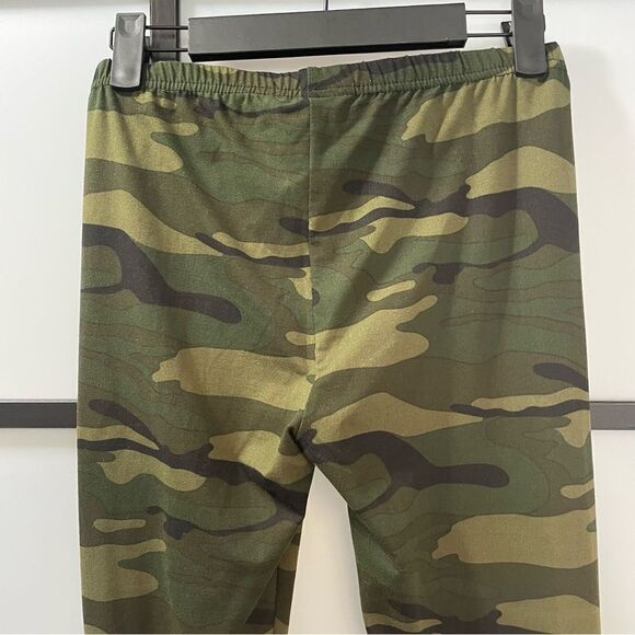 [s] Suzy Shier Soft Everyday Green, Black & Tan Camo Leggings Women’s - Picture 10 of 15